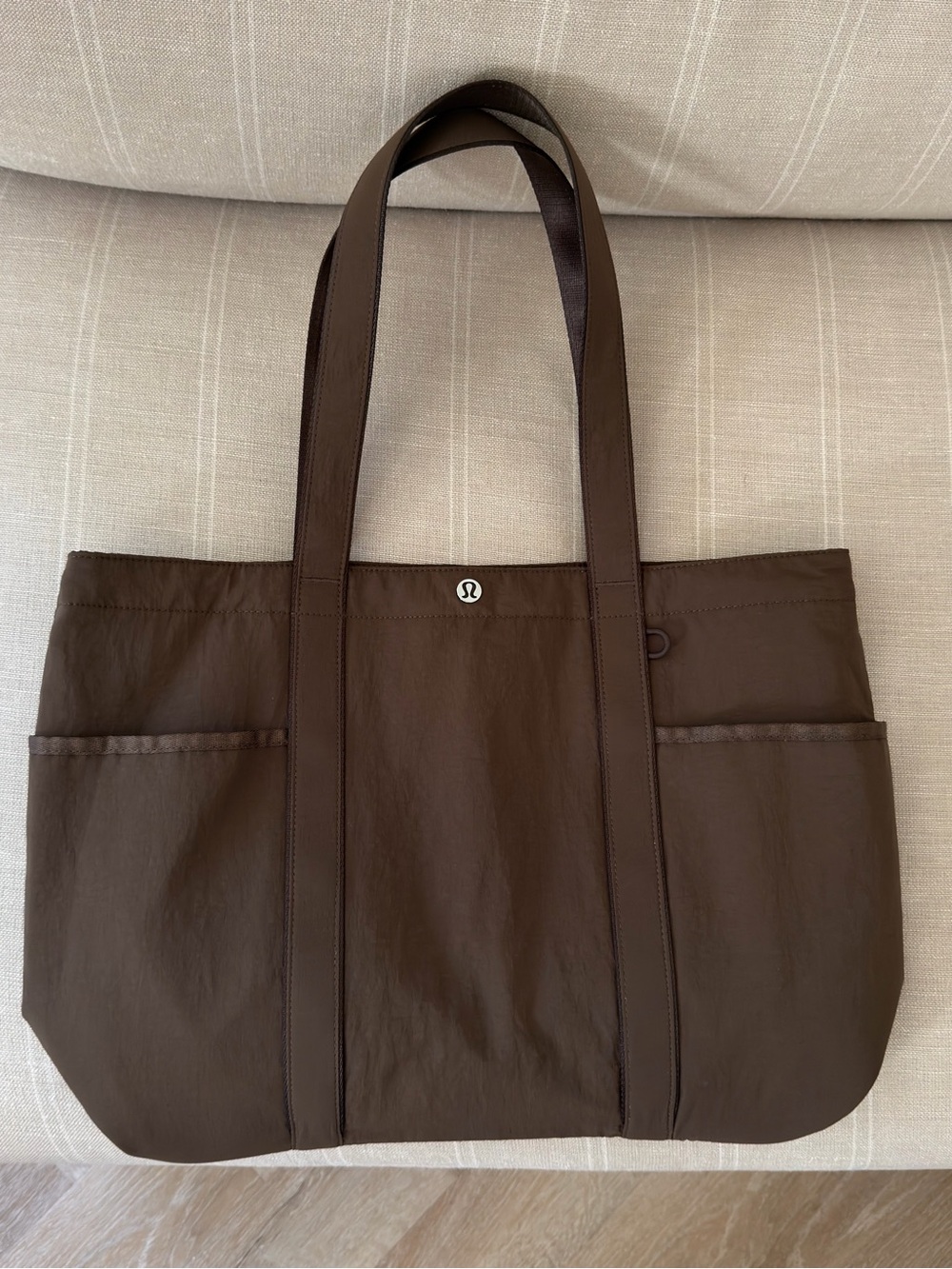 lululemon Daily Multi-Pocket Tote Bag 20L in Walnut Crunch - Picture 4 of 9